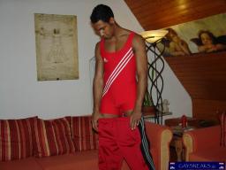 Alejandro, 21 > GymnasticsKit