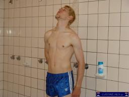 Alex, 19 > InTheSportshall-HotShower